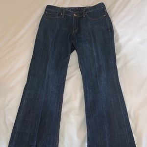 Levi’s Perfect Waist Bootcut 525 Jeans